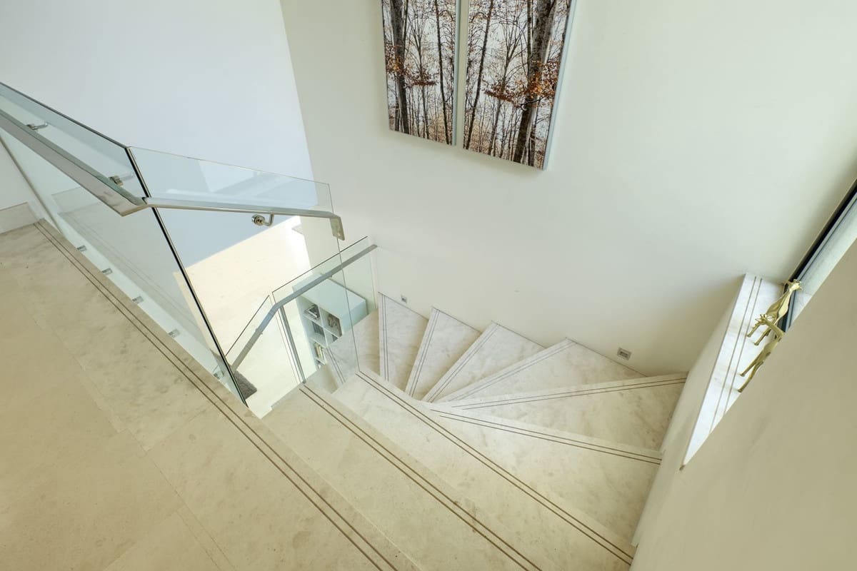 5 soveværelse Villa til salg i Istan med swimmingpool garage - € 3.750.000 (Ref: 6904812)