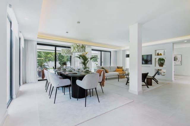 4 sypialnia Willa na sprzedaż w Marbella z basenem garażem - 2 690 000 € (Ref: 6904831)