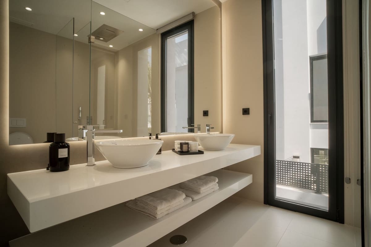 4 soverom Villa til salgs i Golden Mile med svømmebasseng garasje - € 3 245 000 (Ref: 6904857)