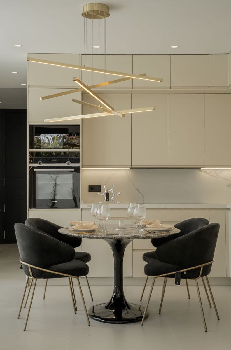 4 soverom Villa til salgs i Golden Mile med svømmebasseng garasje - € 3 245 000 (Ref: 6904857)