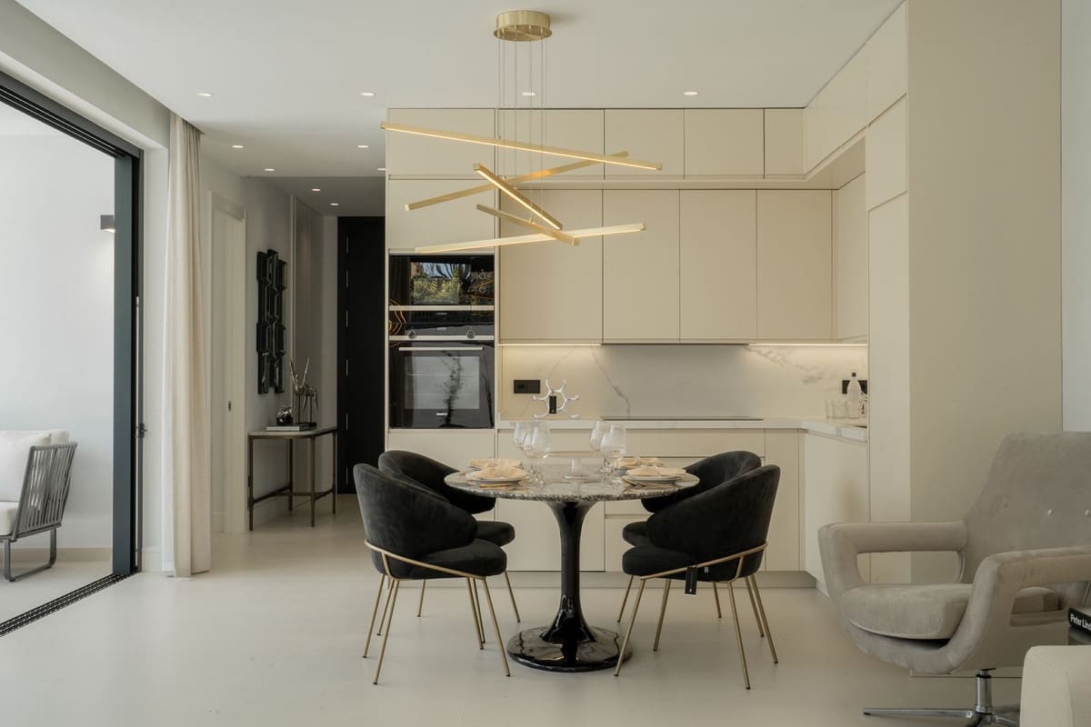 4 soveværelse Villa til salg i Golden Mile med swimmingpool garage - € 3.245.000 (Ref: 6904857)