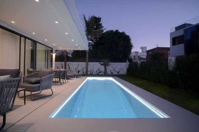 4 soverom Villa til salgs i Golden Mile, Marbella med svømmebasseng garasje - € 3 245 000 (Ref: 6904857)