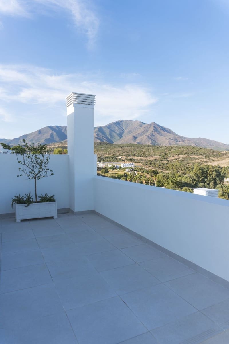 3 soveværelse Penthouse til salg i Estepona med swimmingpool garage - € 413.000 (Ref: 6904859)