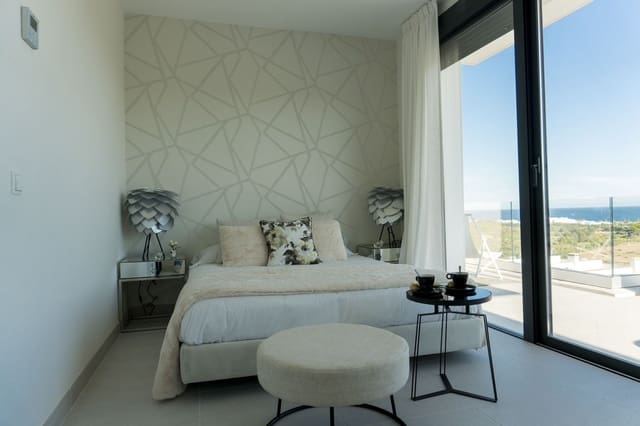 3 quarto Penthouse para venda em Estepona com piscina garagem - 413 000 € (Ref: 6904859)