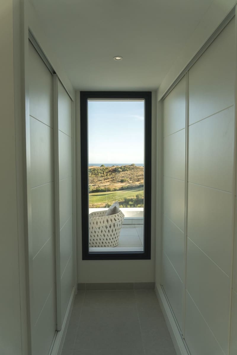 Ático de 3 habitaciones en Estepona en venta con piscina garaje - 413.000 € (Ref: 6904859)