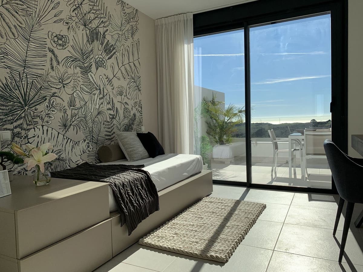 Ático de 3 habitaciones en Estepona en venta con piscina garaje - 413.000 € (Ref: 6904859)