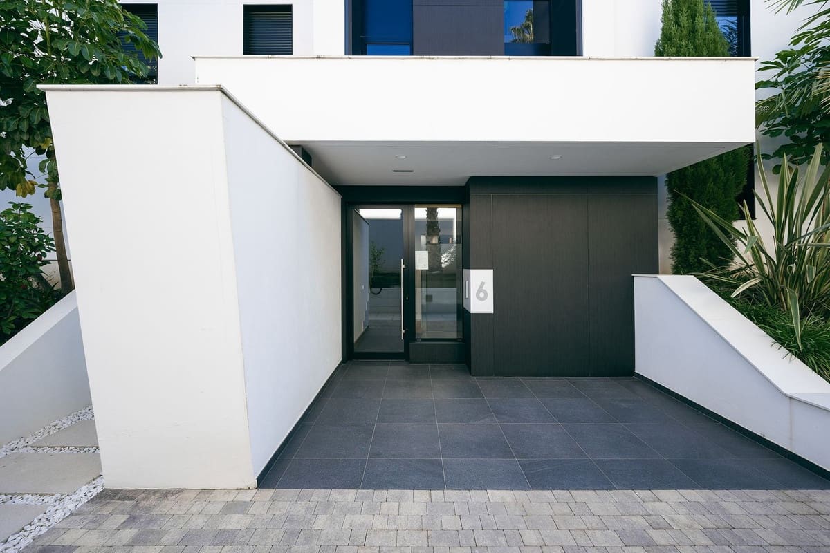3 soveværelse Lejlighed til salg i Marbella med swimmingpool garage - € 879.000 (Ref: 6904864)