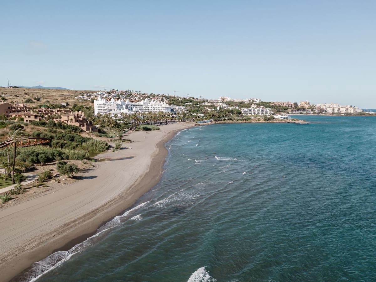 3 soveværelse Byhus til salg i Estepona med swimmingpool - € 2.450.000 (Ref: 6942161)