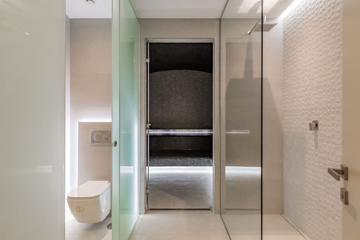 6 sypialnia Willa na sprzedaż w Nueva Andalucia z basenem garażem - 3 895 000 € (Ref: 6942183)