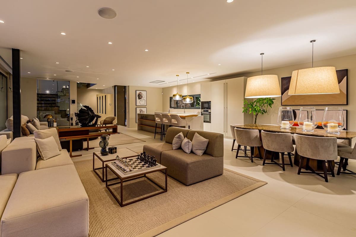 6 sypialnia Willa na sprzedaż w Nueva Andalucia z basenem garażem - 3 895 000 € (Ref: 6942183)