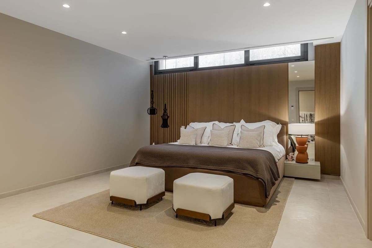 6 sypialnia Willa na sprzedaż w Nueva Andalucia z basenem garażem - 3 895 000 € (Ref: 6942183)