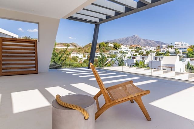 6 soveværelse Villa til salg i Nueva Andalucia, Marbella med swimmingpool garage - € 3.895.000 (Ref: 6942183)