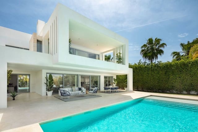 5 bedroom Villa for sale in Marbella with pool garage - € 3,595,000 (Ref: 6942203)