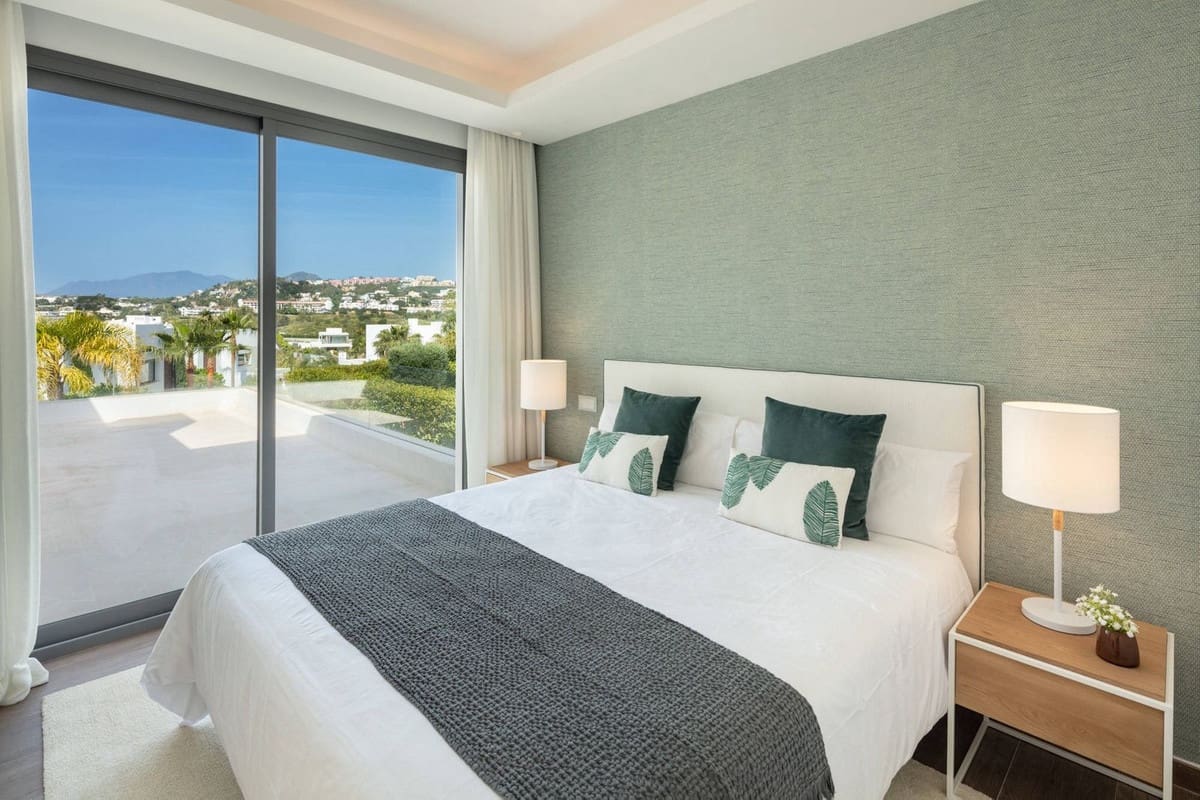 5 quarto Moradia para venda em Marbella com piscina garagem - 3 595 000 € (Ref: 6942203)