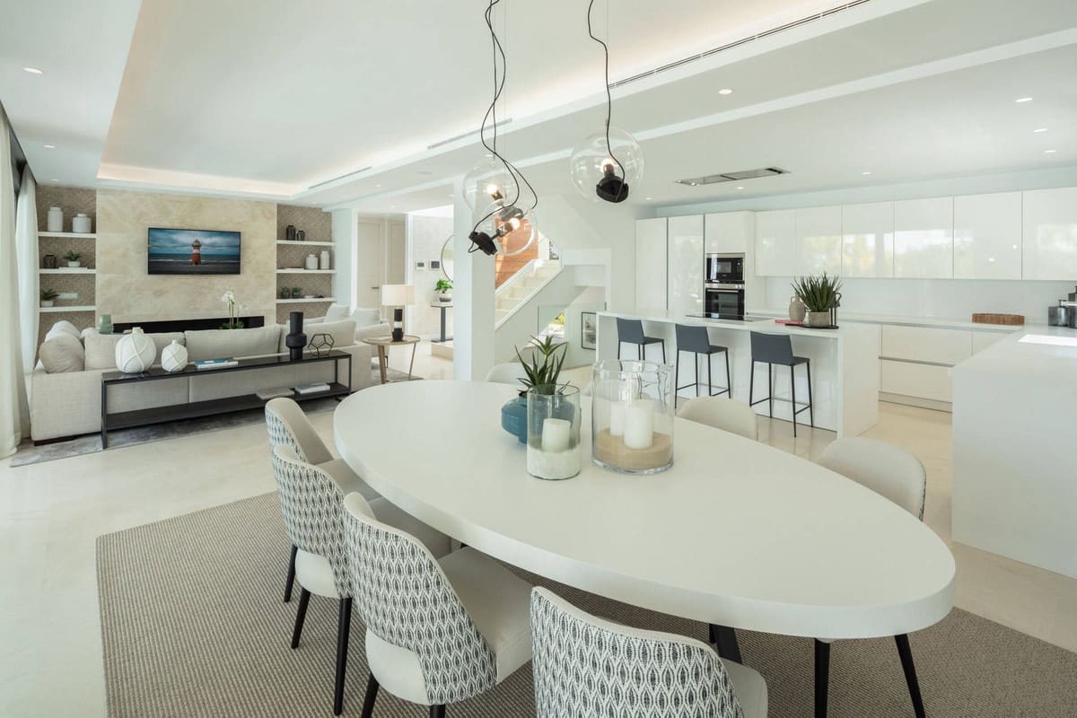 5 quarto Moradia para venda em Marbella com piscina garagem - 3 595 000 € (Ref: 6942203)