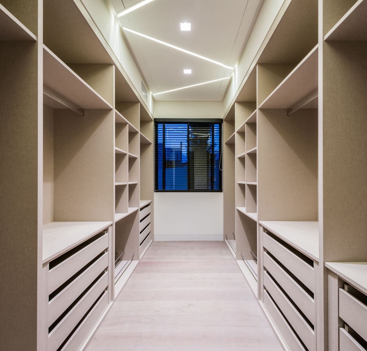 7 bedroom Villa for sale in Benahavis with pool garage - € 4,500,000 (Ref: 6942208)