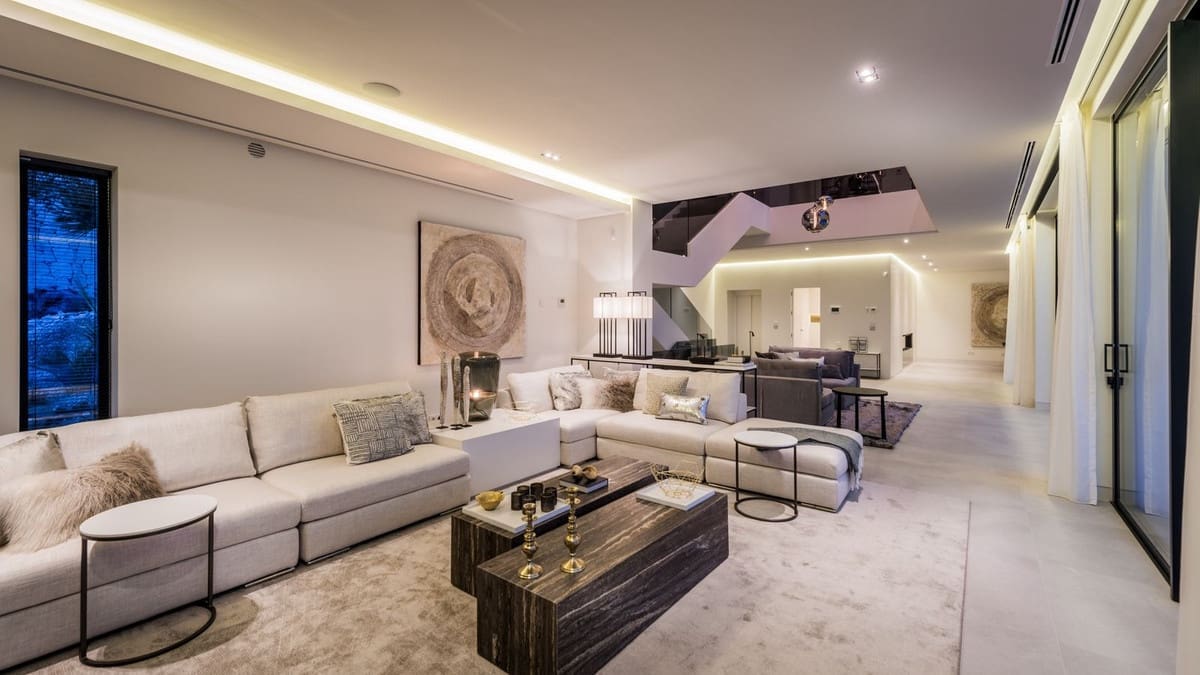 7 bedroom Villa for sale in Benahavis with pool garage - € 4,500,000 (Ref: 6942208)