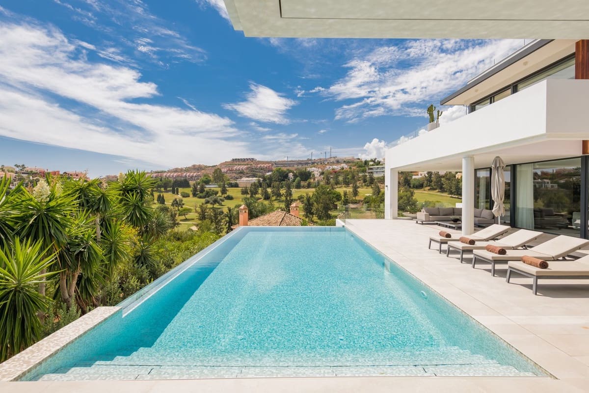 7 bedroom Villa for sale in Benahavis with pool garage - € 4,500,000 (Ref: 6942208)
