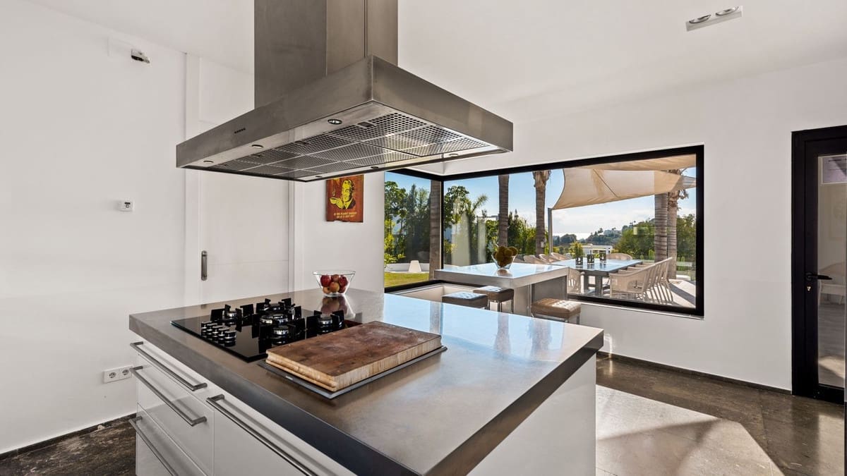 7 sypialnia Willa na sprzedaż w Benahavis z basenem garażem - 3 250 000 € (Ref: 6942209)