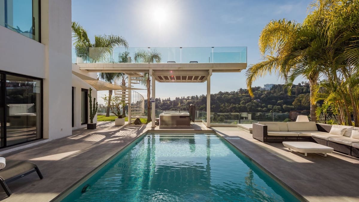 7 sypialnia Willa na sprzedaż w Benahavis z basenem garażem - 3 250 000 € (Ref: 6942209)