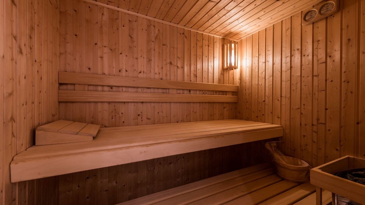 5 bedroom Villa for sale in Benahavis with pool garage - € 3,495,000 (Ref: 6942210)