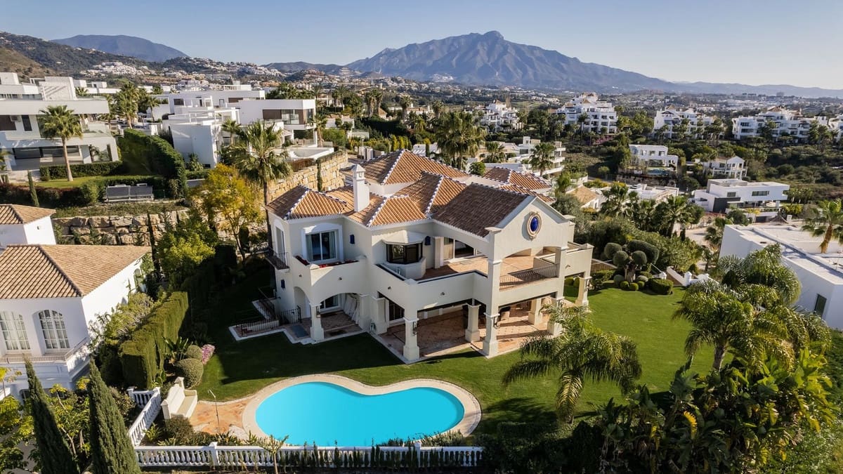 5 soveværelse Villa til salg i Benahavis med swimmingpool garage - € 3.495.000 (Ref: 6942210)