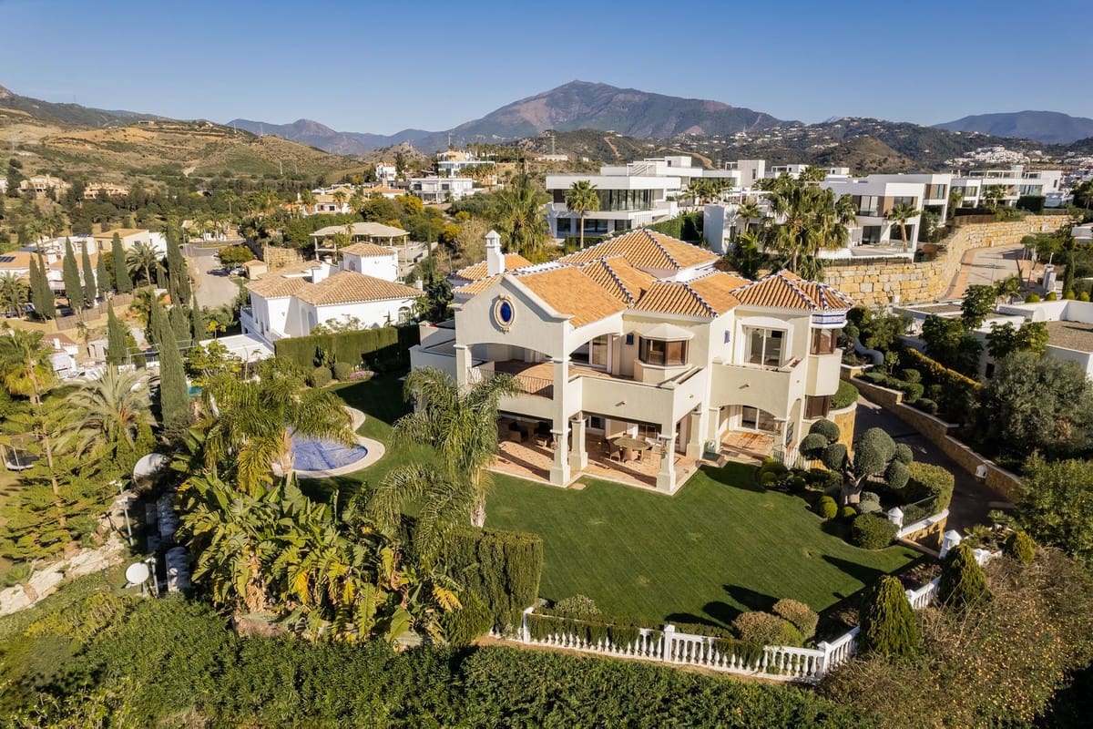 5 soveværelse Villa til salg i Benahavis med swimmingpool garage - € 3.495.000 (Ref: 6942210)