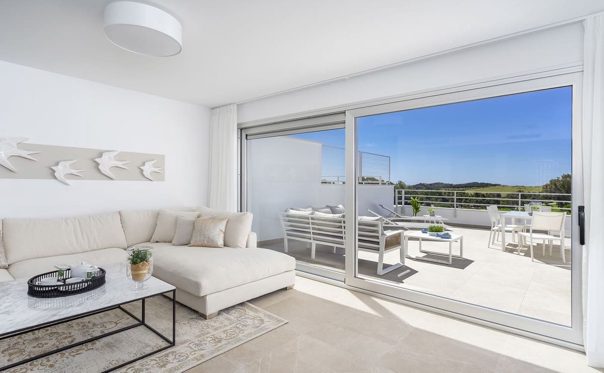 3 soveværelse Byhus til salg i Estepona med swimmingpool garage - € 385.000 (Ref: 7074381)