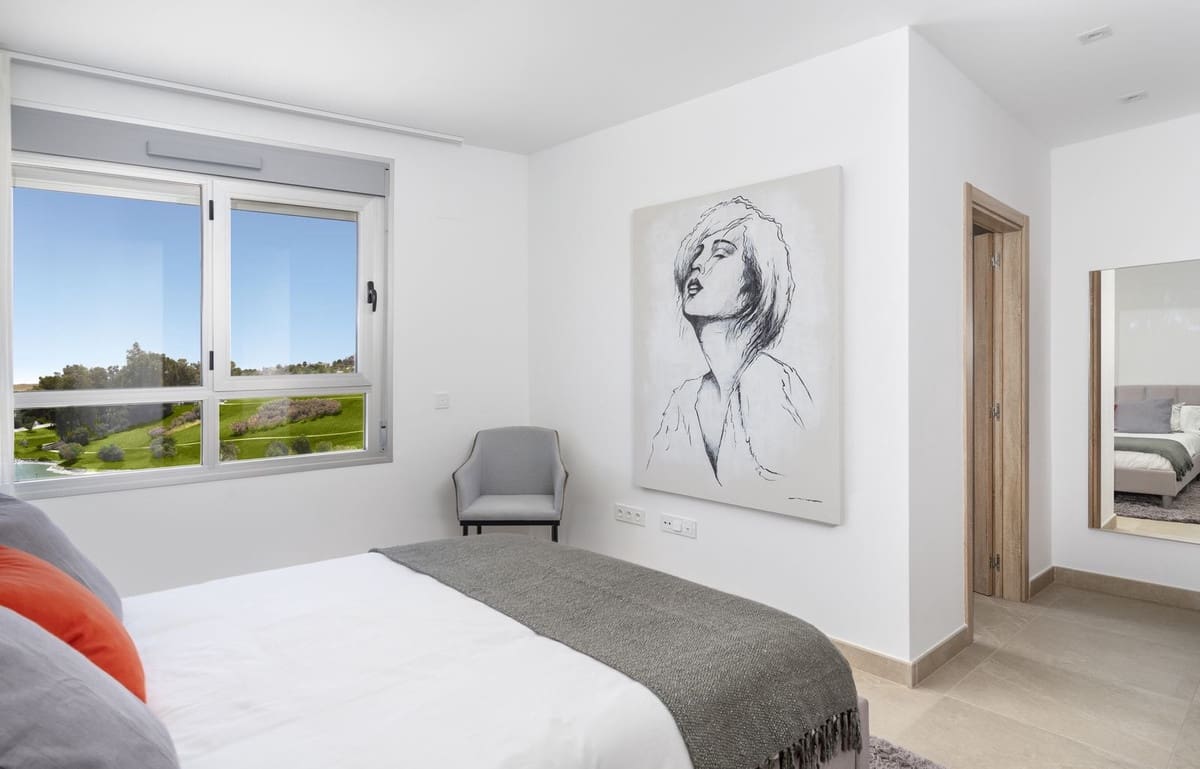 3 sypialnia Dom na sprzedaż w Estepona z basenem garażem - 385 000 € (Ref: 7074381)