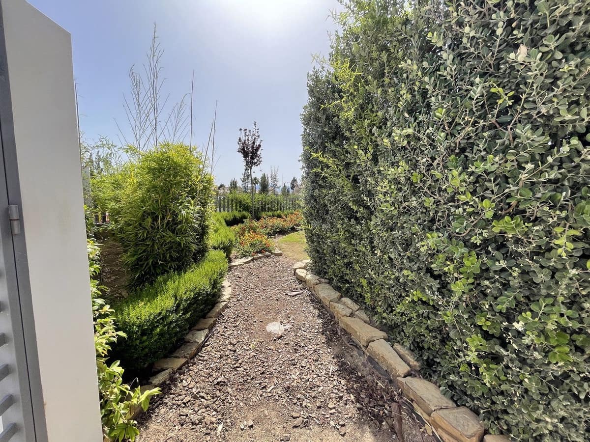 4 bedroom Villa for sale in Marbella with pool garage - € 2,980,000 (Ref: 7074392)