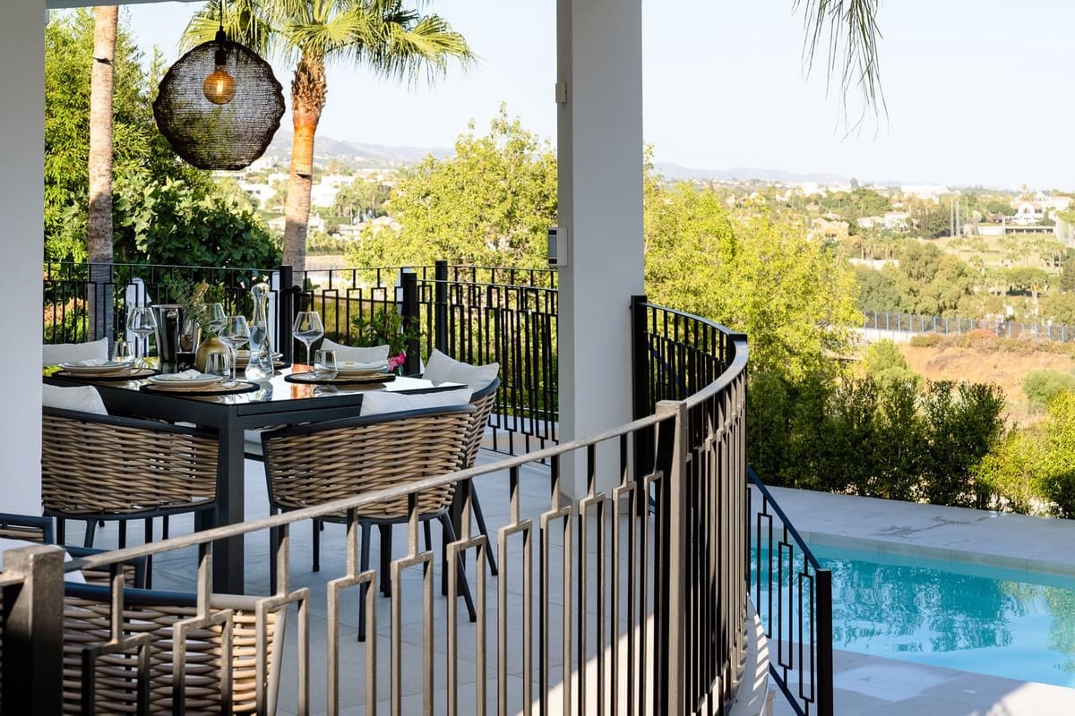 5 sypialnia Willa na sprzedaż w Benahavis z basenem garażem - 2 990 000 € (Ref: 7074393)