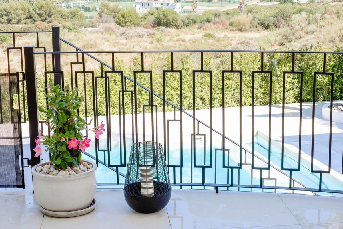 5 sypialnia Willa na sprzedaż w Benahavis z basenem garażem - 2 990 000 € (Ref: 7074393)