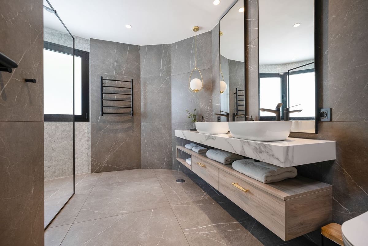 5 sypialnia Willa na sprzedaż w Benahavis z basenem garażem - 2 990 000 € (Ref: 7074393)