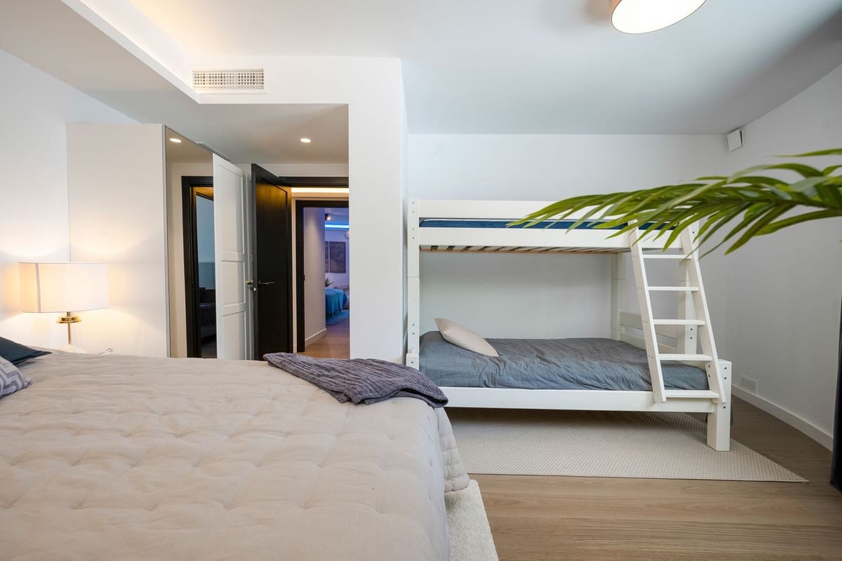 5 sypialnia Willa na sprzedaż w Benahavis z basenem garażem - 2 990 000 € (Ref: 7074393)