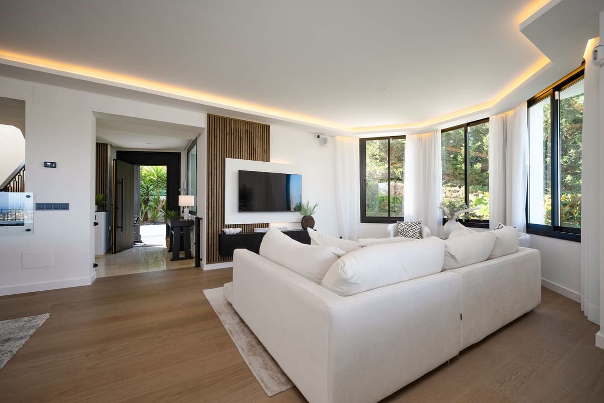 Chalet de 5 habitaciones en Benahavís en venta con piscina garaje - 2.990.000 € (Ref: 7074393)