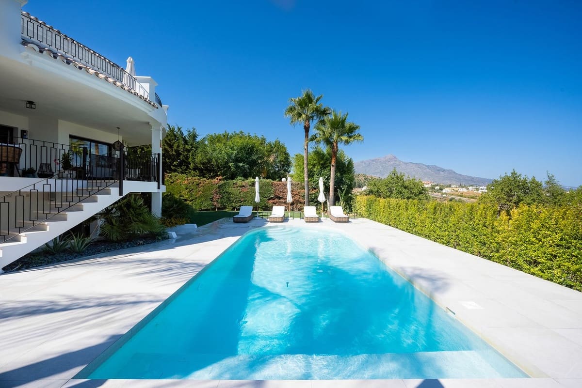 Chalet de 5 habitaciones en Benahavís en venta con piscina garaje - 2.990.000 € (Ref: 7074393)