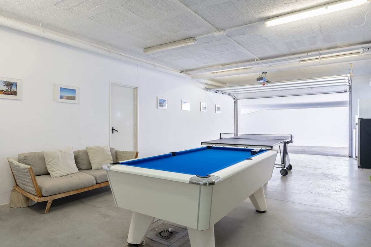 5 bedroom Villa for sale in Benahavis with pool garage - € 1,499,000 (Ref: 7090703)