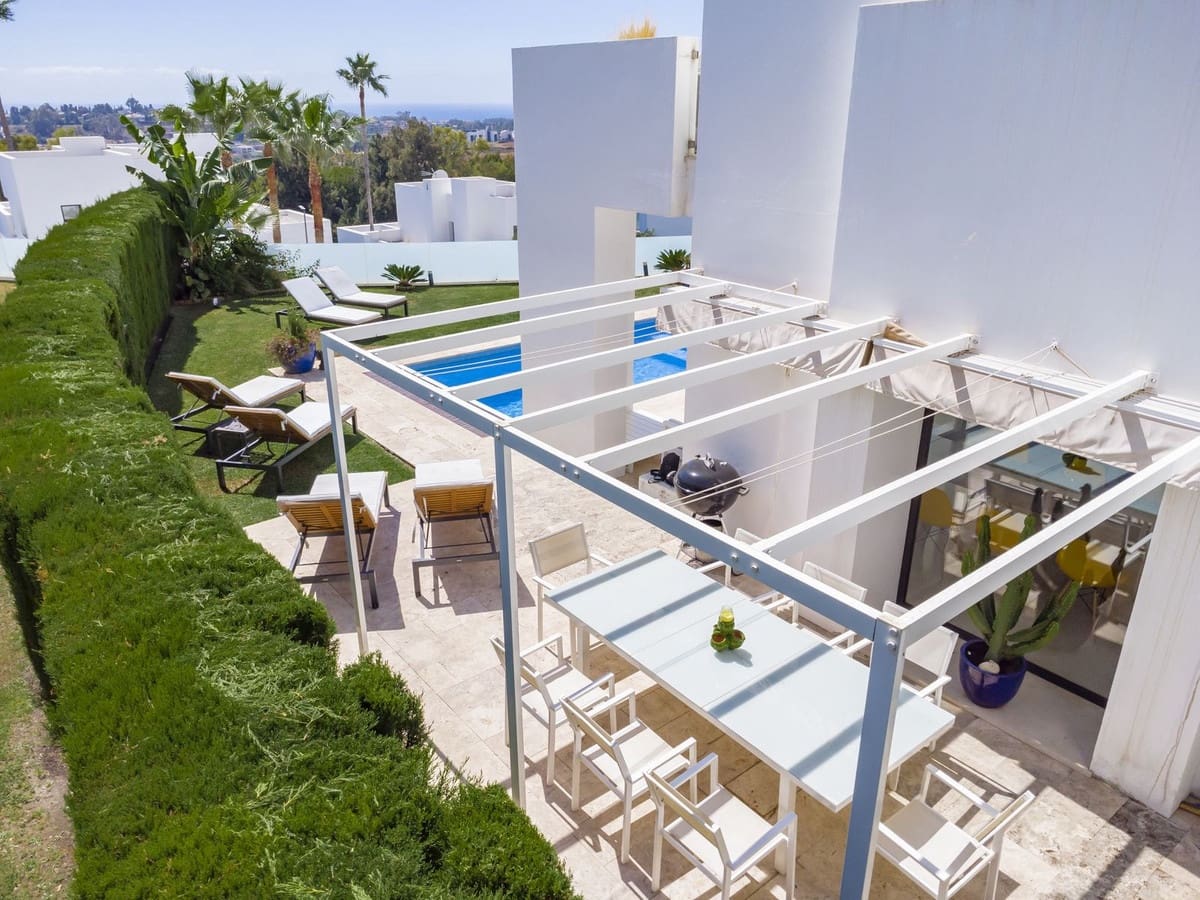 5 bedroom Villa for sale in Benahavis with pool garage - € 1,499,000 (Ref: 7090703)