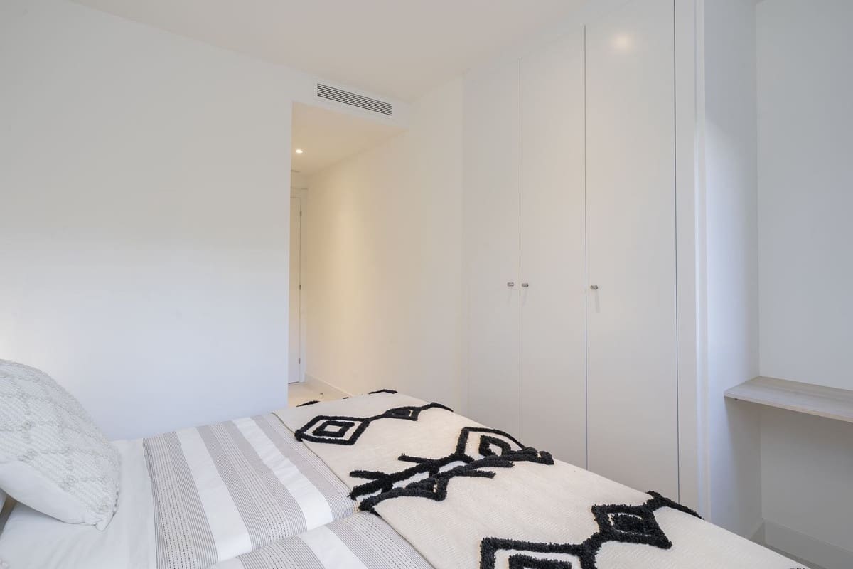 3 soverom Leilighet til salgs i New Golden Mile med svømmebasseng garasje - € 535 000 (Ref: 7143072)