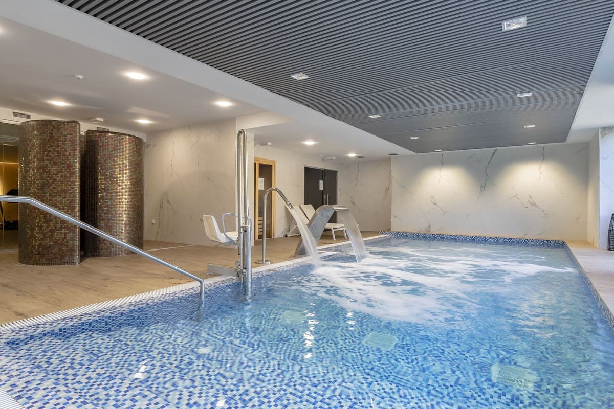 3 soverom Leilighet til salgs i New Golden Mile med svømmebasseng garasje - € 535 000 (Ref: 7143072)