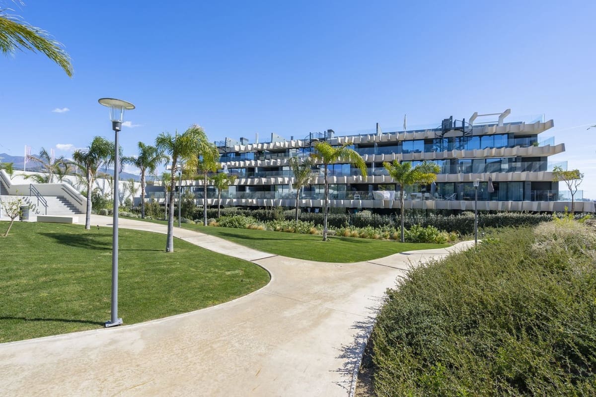 3 soverom Leilighet til salgs i New Golden Mile med svømmebasseng garasje - € 535 000 (Ref: 7143072)