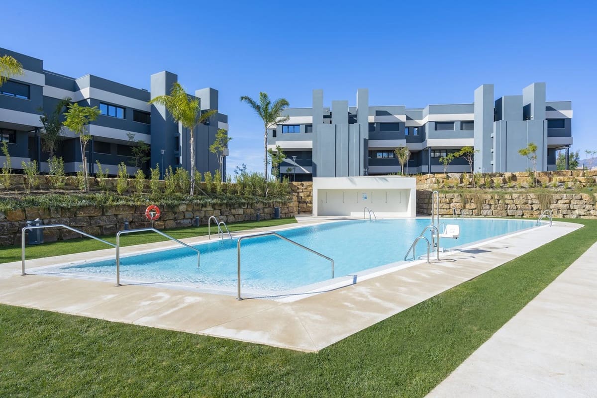 3 soverom Leilighet til salgs i New Golden Mile med svømmebasseng garasje - € 535 000 (Ref: 7143072)