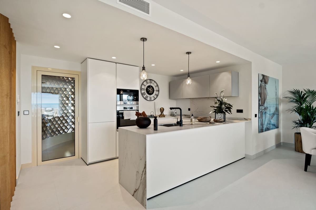 Apartamento de 3 habitaciones en Marbella en venta con piscina garaje - 2.300.000 € (Ref: 7143073)