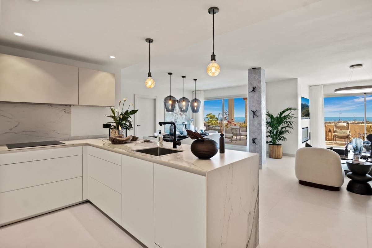 Apartamento de 3 habitaciones en Marbella en venta con piscina garaje - 2.300.000 € (Ref: 7143073)