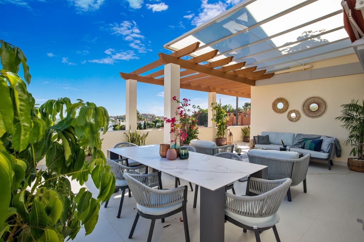 Apartamento de 3 habitaciones en Marbella en venta con piscina garaje - 2.300.000 € (Ref: 7143073)