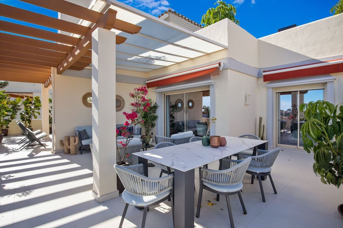 Apartamento de 3 habitaciones en Marbella en venta con piscina garaje - 2.300.000 € (Ref: 7143073)