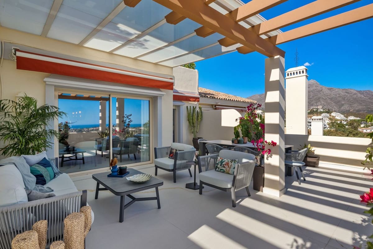 Apartamento de 3 habitaciones en Marbella en venta con piscina garaje - 2.300.000 € (Ref: 7143073)