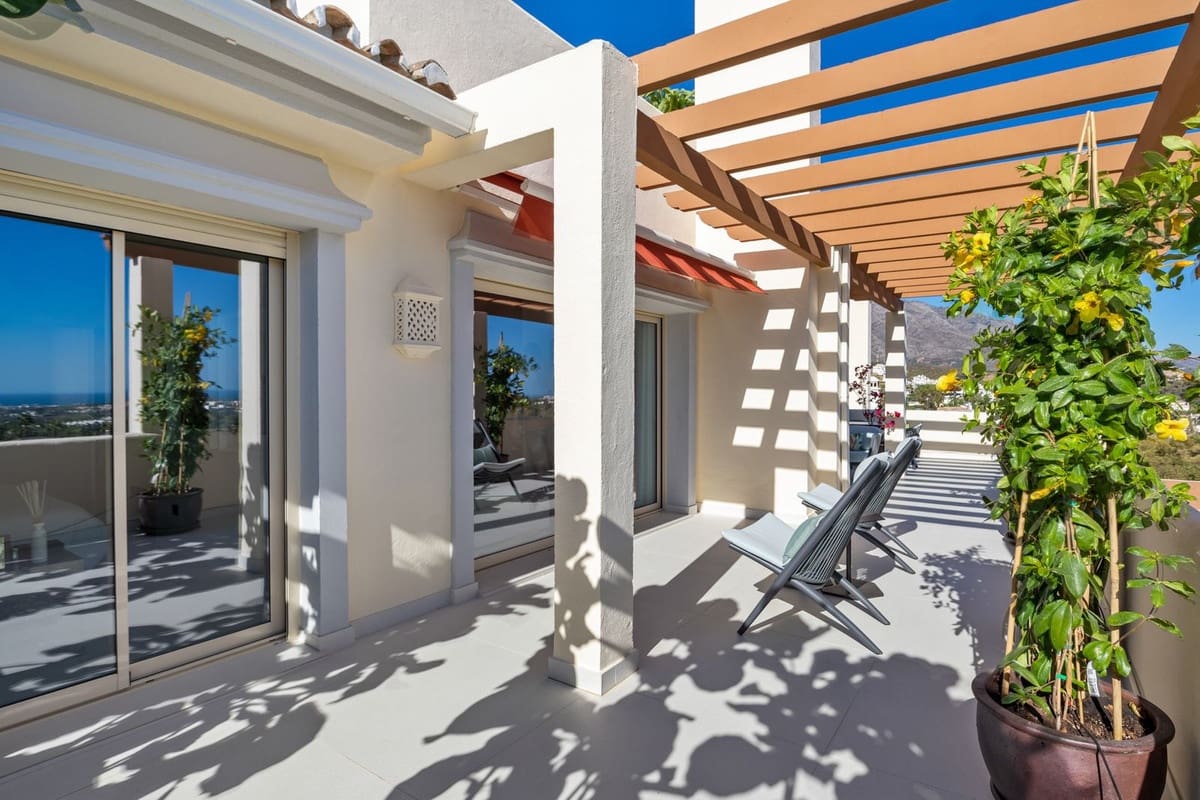 Apartamento de 3 habitaciones en Marbella en venta con piscina garaje - 2.300.000 € (Ref: 7143073)