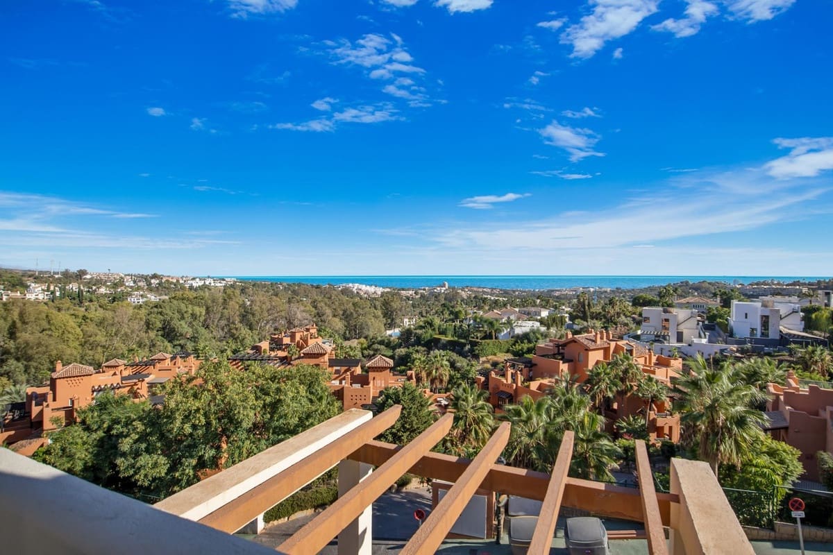 3 bedroom Apartment for sale in Marbella with pool garage - € 2,300,000 (Ref: 7143073)