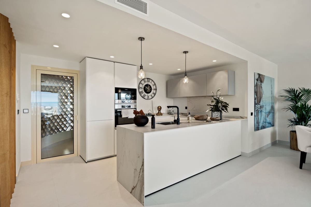 3 bedroom Apartment for sale in Marbella with pool garage - € 2,300,000 (Ref: 7143073)
